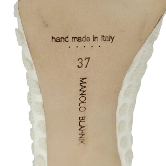 Manolo Blahnik Hangisi 105 Textured Satin Pumps - Picture 8 of 8